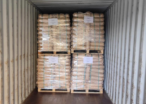 25 kg Bags on Wooden pallets